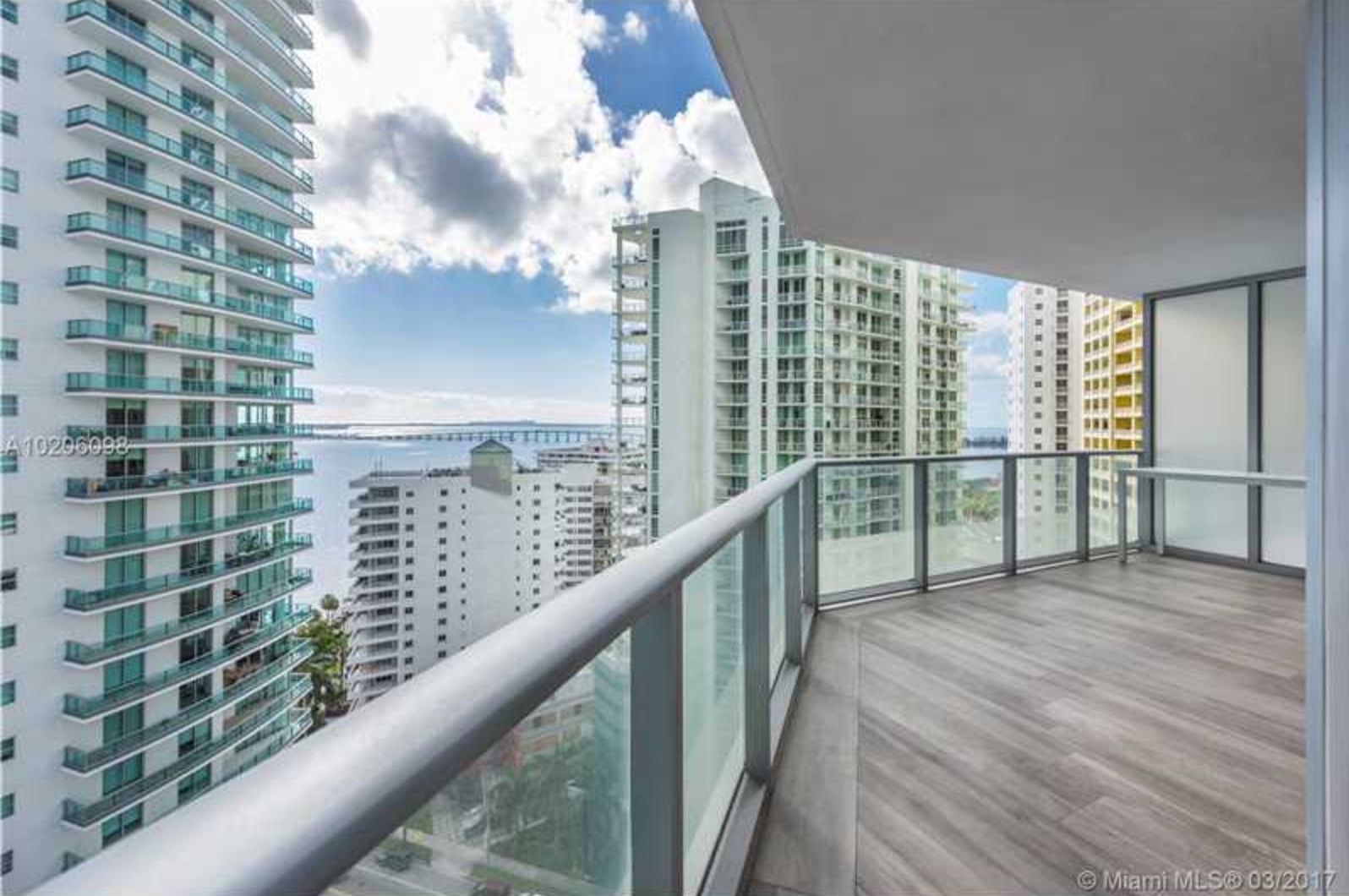 Top 10 Tips When Buying Real Estate In Miami Brickell Neighborhood